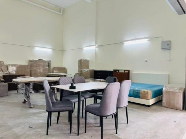 Elegant Ceramic Dining Set (1+4)
